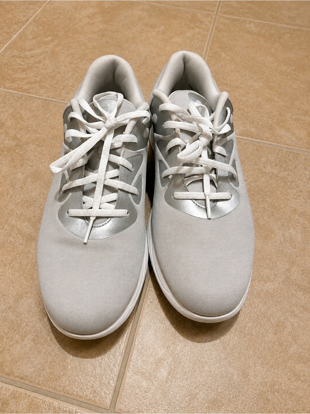 Under Armour Charged Running Shoes Gray White Men‘s Size 10
